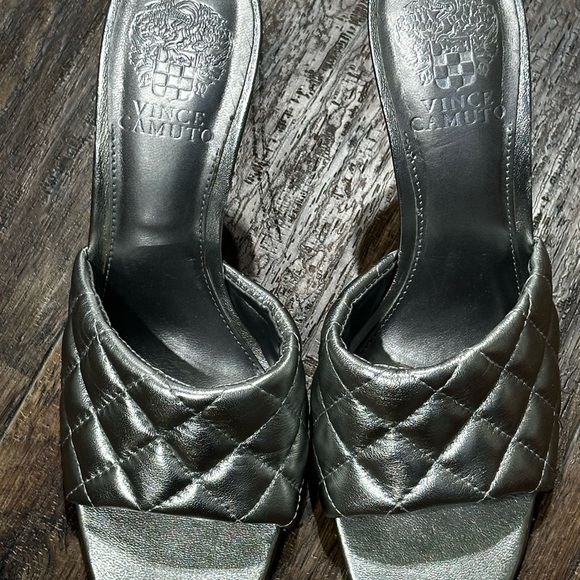 Vince Camuto Slides Size 7M/37.5 - Picture 3 of 5